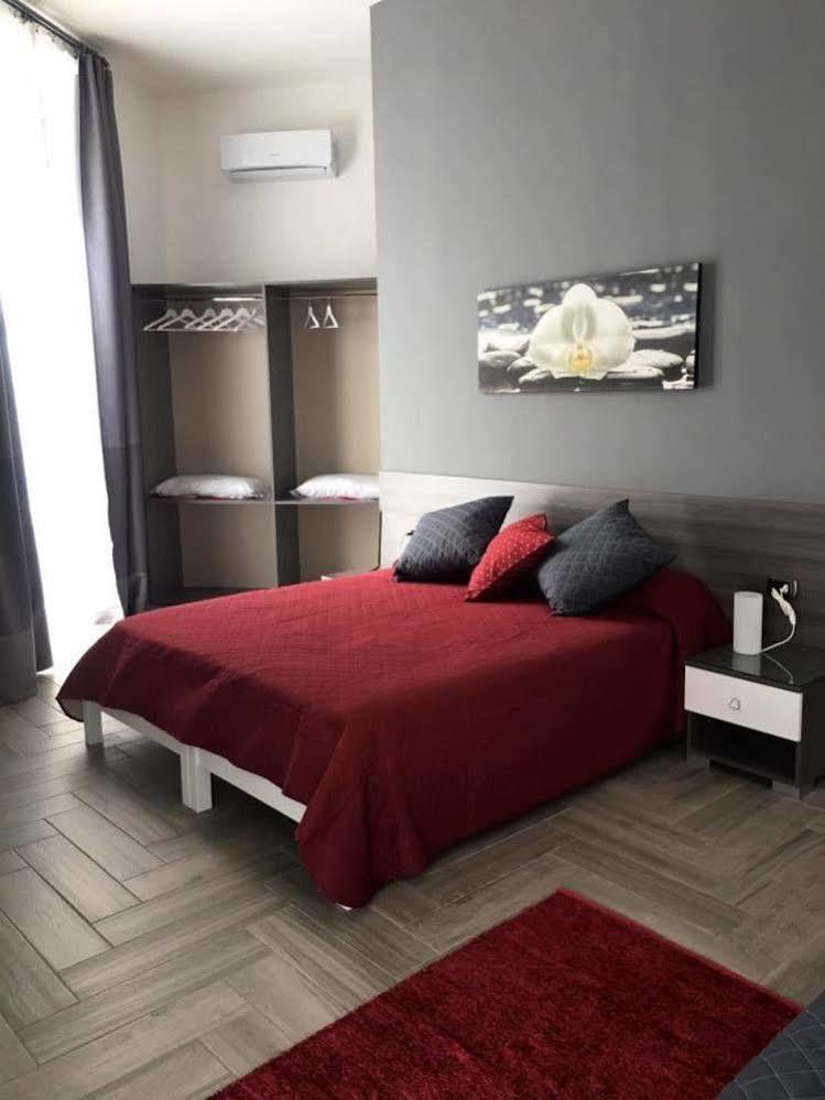 Bed and Breakfast La Dimora Di Garibaldi à Naples Extérieur photo