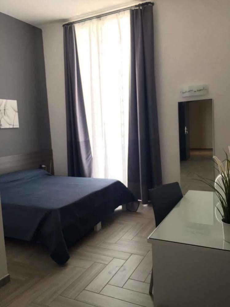Bed and Breakfast La Dimora Di Garibaldi à Naples Extérieur photo