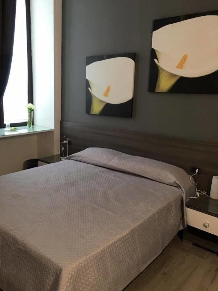 Bed and Breakfast La Dimora Di Garibaldi à Naples Extérieur photo